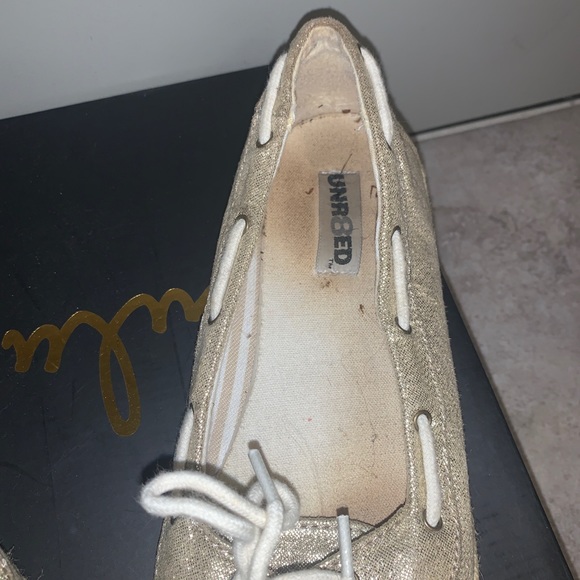 Women’s Gold Sparkled Slip On Boat Shoes Size 8 - Picture 3 of 4
